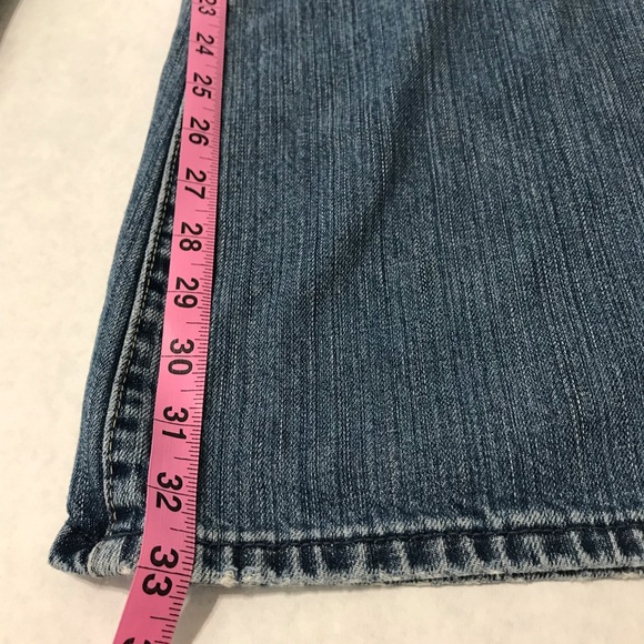 AEO American Eagle Bootleg Slight Flare Distressed Blue Denim Jeans Size 8 Long - Picture 14 of 16